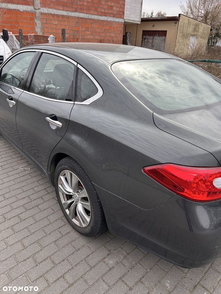 Infiniti M 2013 photo 2