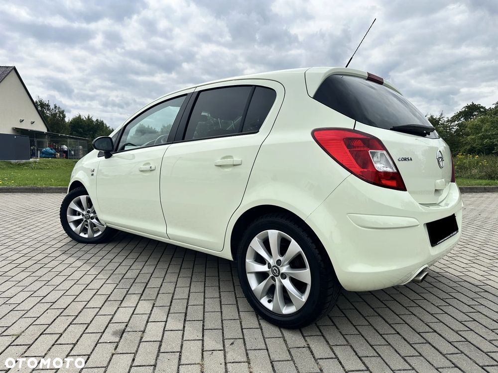 Opel Corsa 1.4 16V 150 Jahre - 3