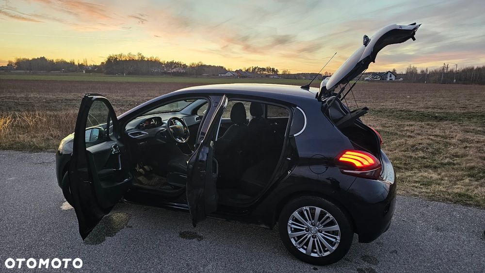 Peugeot 208 1.2 PureTech Allure S&S - 17