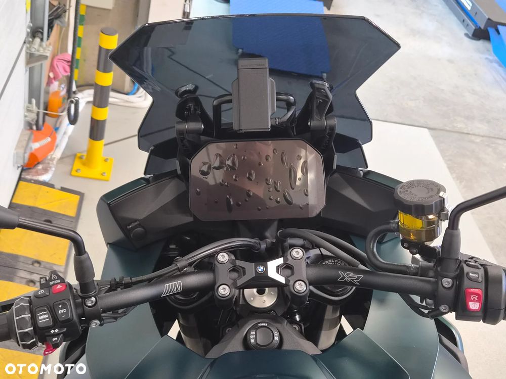 BMW XR - 12