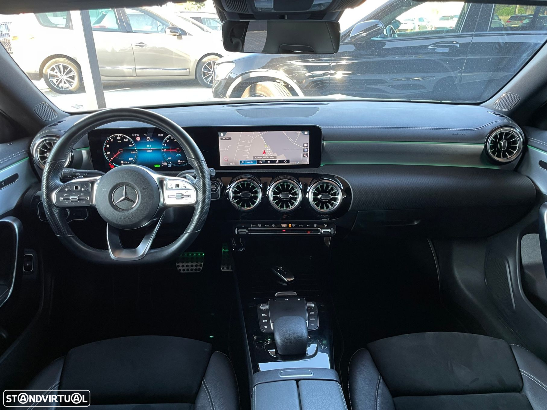 Mercedes-Benz CLA 250 e Shooting Brake AMG Line - 16