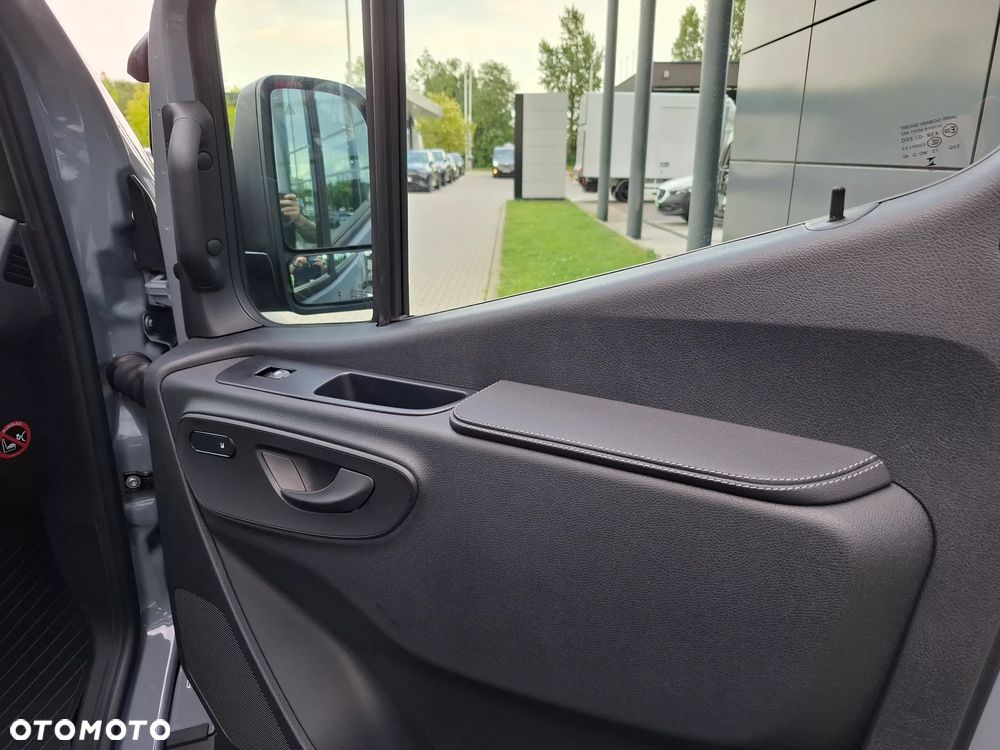 Mercedes-Benz Sprinter 317 CDI Furgon PRO Ekstra Długi 4325+mm - 35