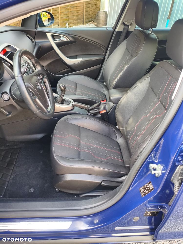 Opel Astra 1.4 150 Jahre - 16