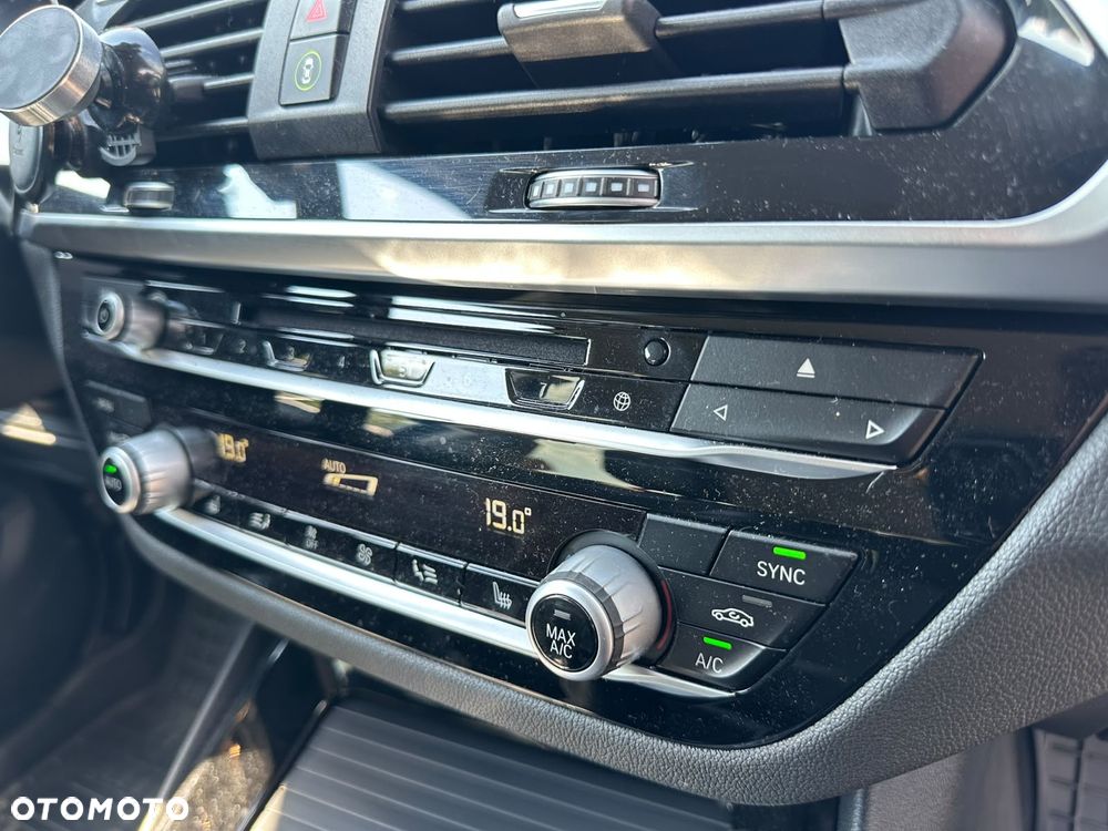 BMW X3 xDrive20d - 24