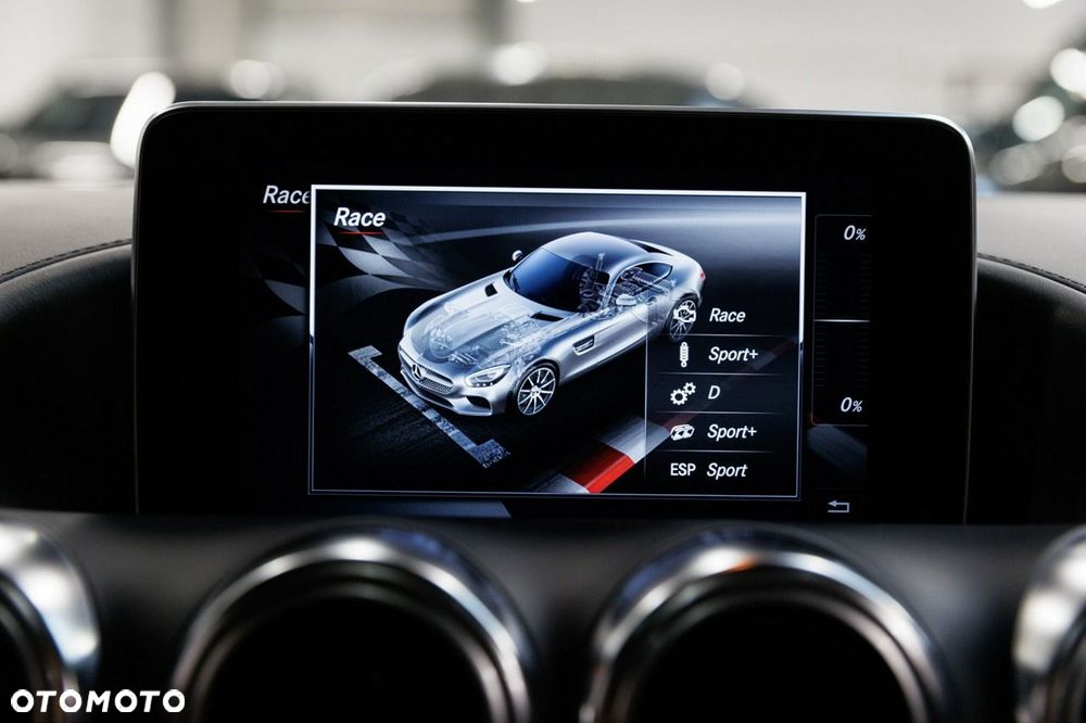 Mercedes-Benz AMG GT S Speedshift 7G-DCT - 40