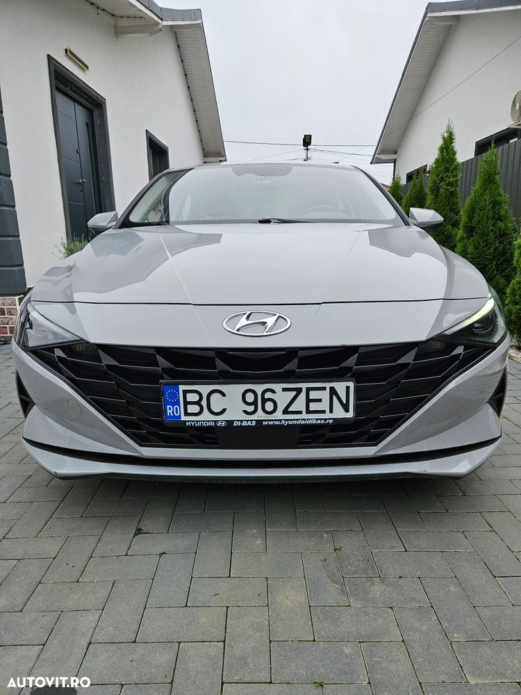 Hyundai Elantra 1.6 l 123 CP CVT Comfort - 3