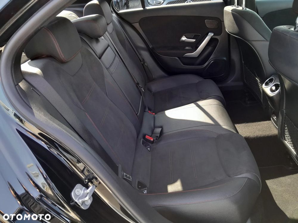 Mercedes-Benz Klasa A 200 AMG Line 7G-DCT - 17