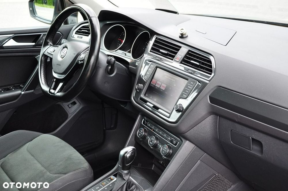 Volkswagen Tiguan 2.0 TDI SCR 4MOTION DSG Highline - 29