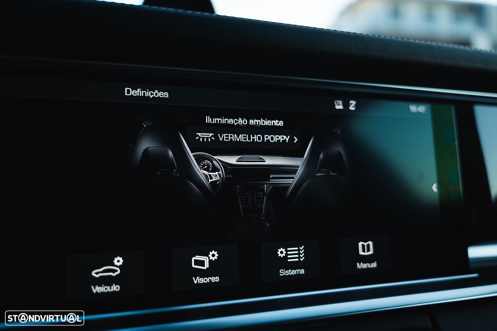 Porsche Panamera Sport Turismo 4 E-Hybrid - 28