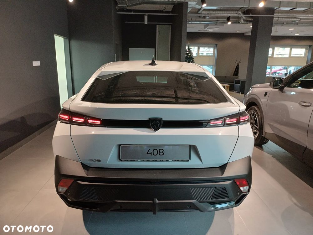 Peugeot 408 - 5