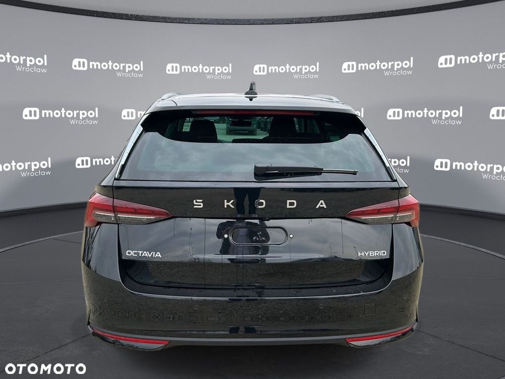 Skoda Octavia - 8