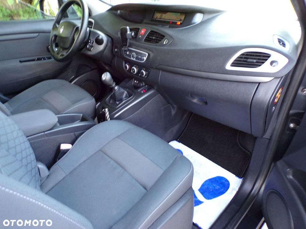 Renault Grand Scenic - 28