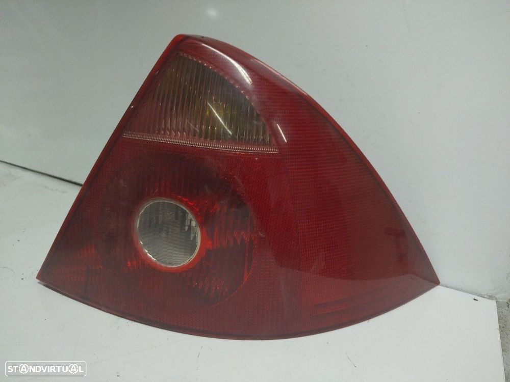 Farolim Stop Esq Ford Mondeo Iii Três Volumes (B4y) - 1