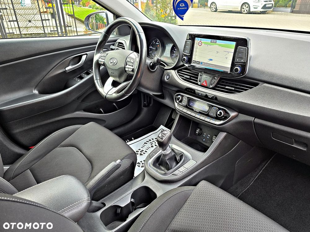 Hyundai i30 1.6 CRDI Fifa World Cup Edition - 26