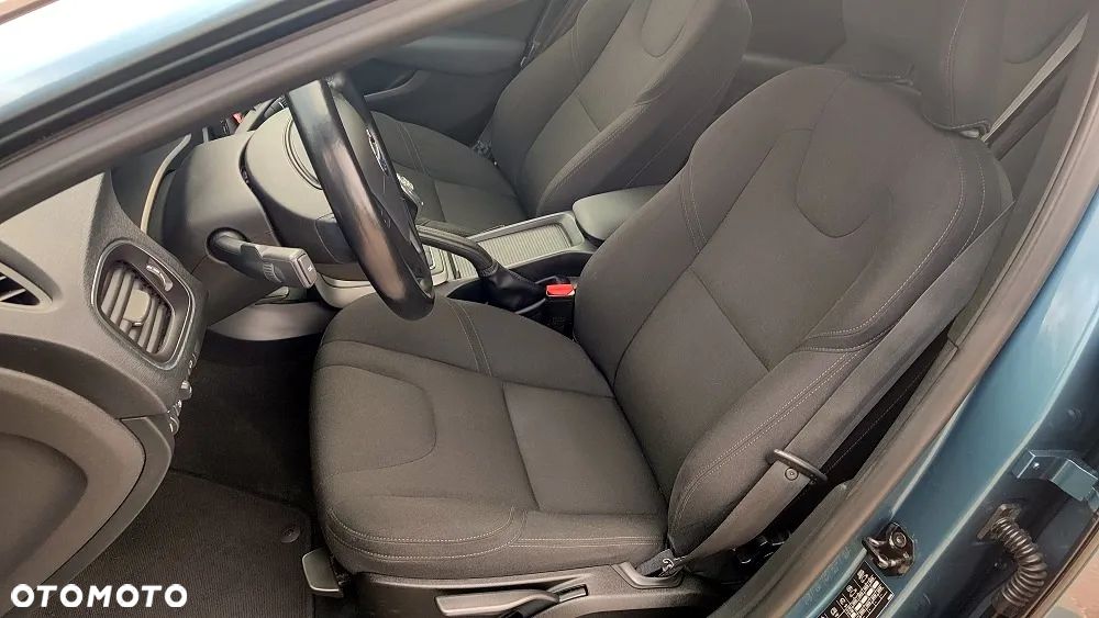 Volvo V40 D2 Momentum - 31