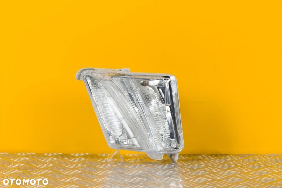 TOYOTA AVALON 2016-2018 LAMPA HALOGEN LEWY PRZÓD