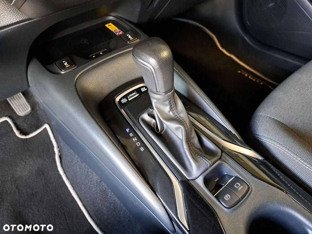 Toyota Corolla 1.8 Hybrid Comfort - 29