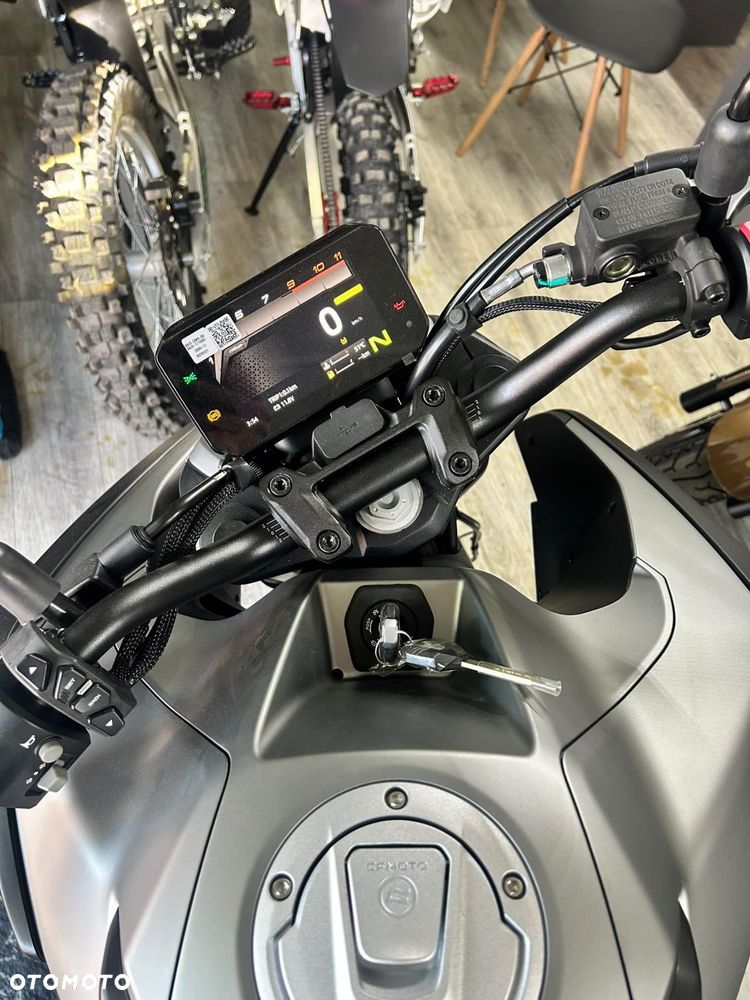 CFMoto NK - 6