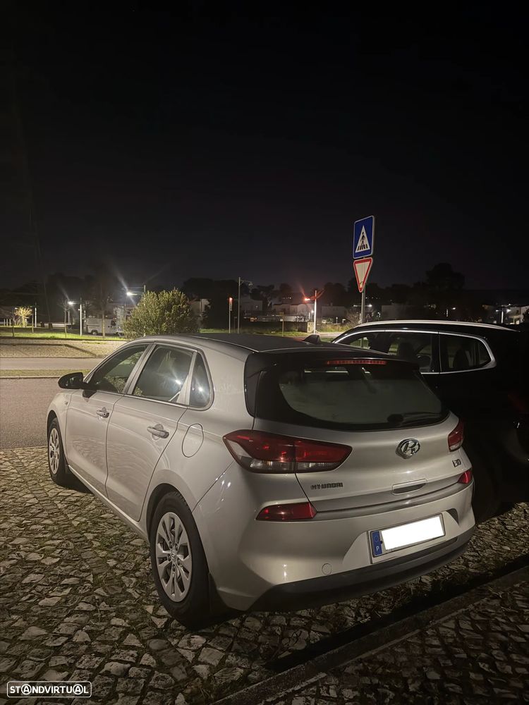 Hyundai i30 blue 1.4 Classic - 3