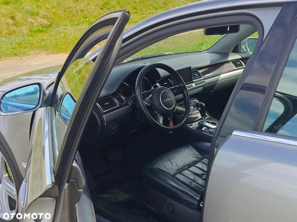 Audi A8 - 35