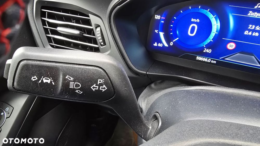 Ford Focus 1.0 EcoBoost ST-Line X - 11