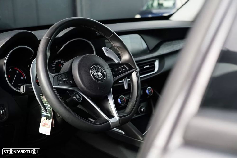 Alfa Romeo Stelvio 2.2 D Super AT8 - 12