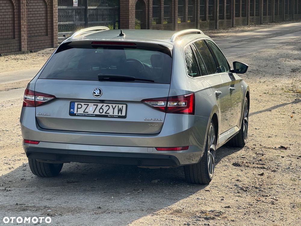 Skoda Superb 2.0 TDI 4x4 L&K DSG - 6