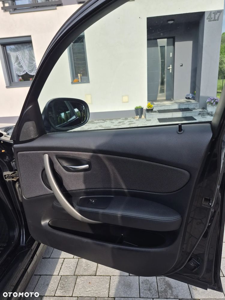 BMW Seria 1 118d - 24
