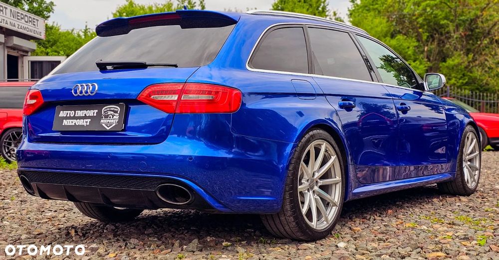 Audi RS4 Avant - 13