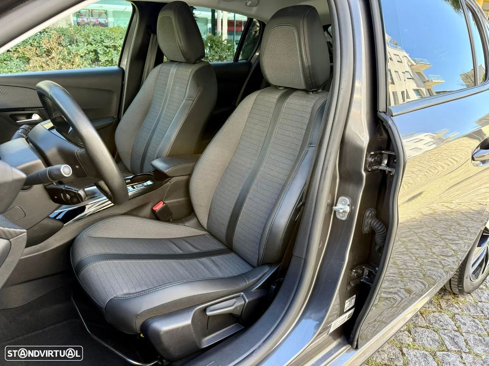 Peugeot 208 PureTech 100 Allure Pack - 17