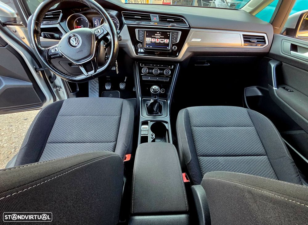 VW Touran 1.6 TDI Confortline - 10