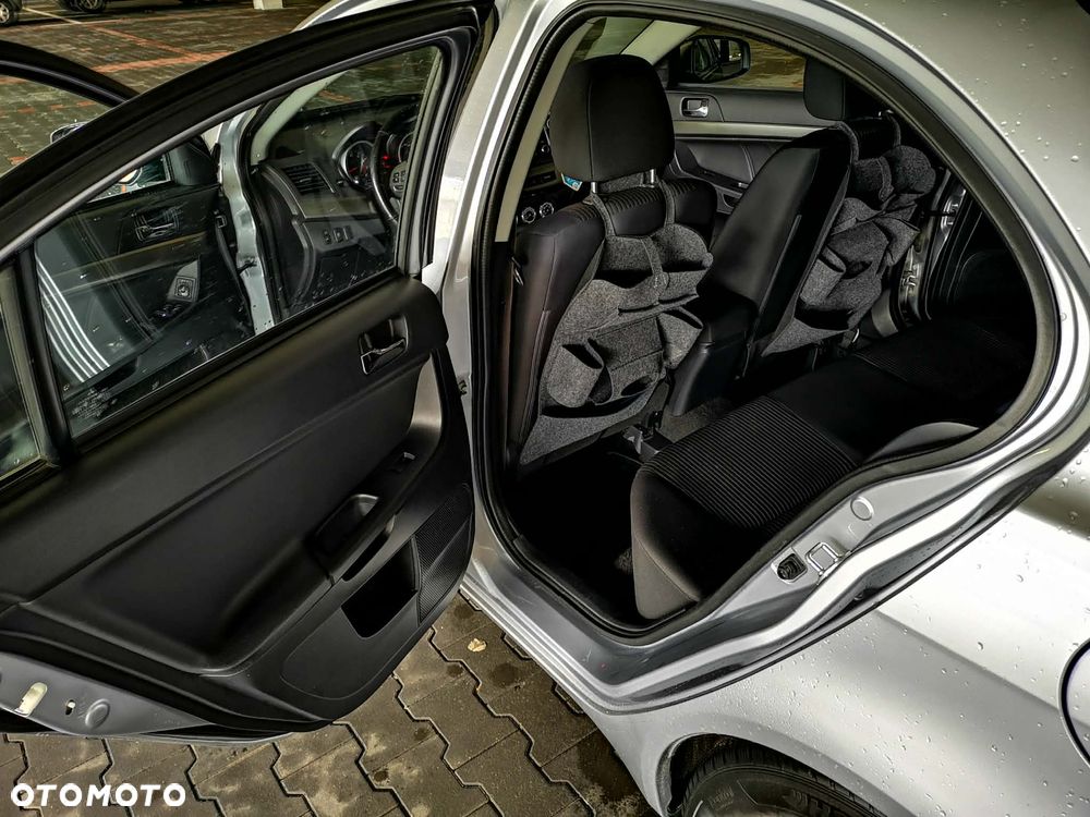 Mitsubishi Lancer 1.6 Inform - 6