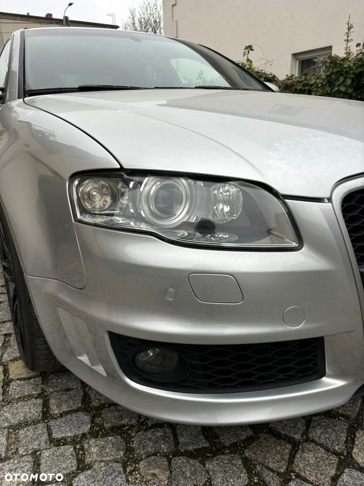 Audi RS4 Limousine - 7