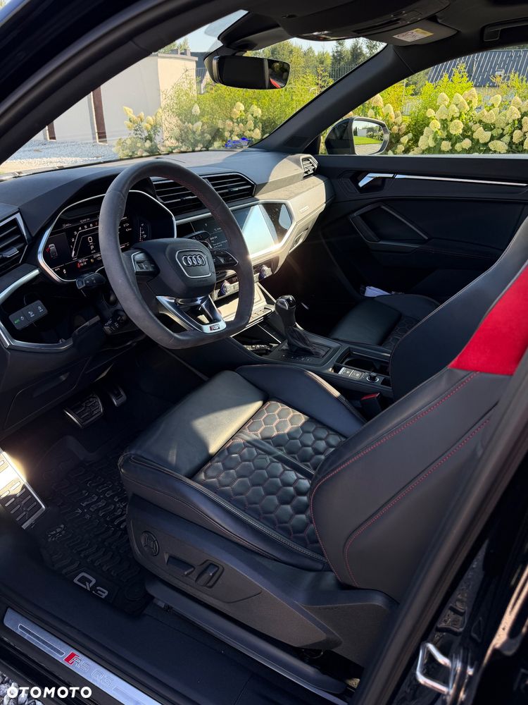 Audi RS Q3 2.5 TFSI quattro S tronic - 11