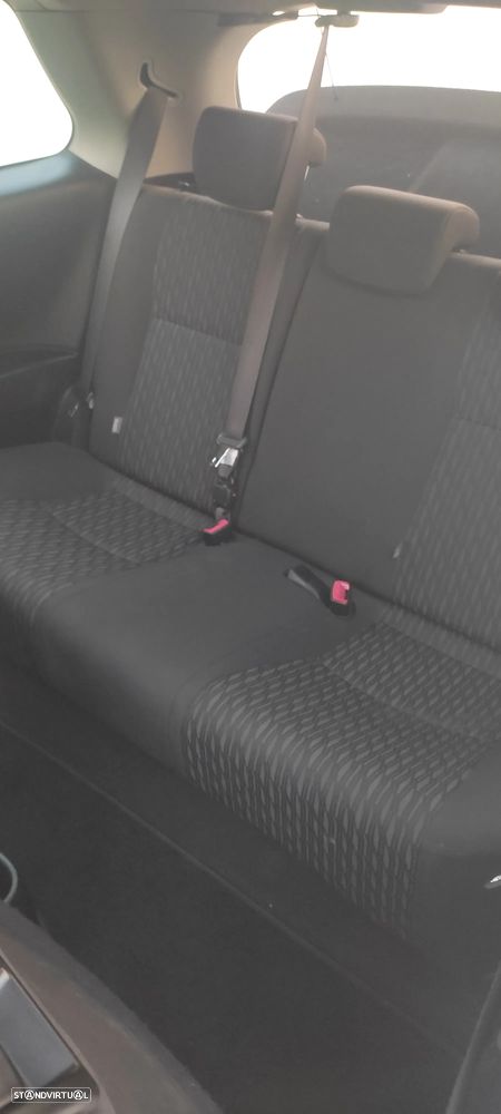 Toyota Yaris 1.4 D-4D Comfort+AC - 3