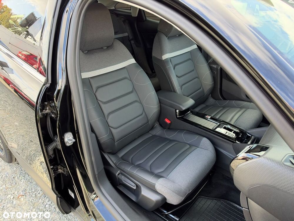 Citroën C4 1.2 PureTech Max S&S EAT8 - 36