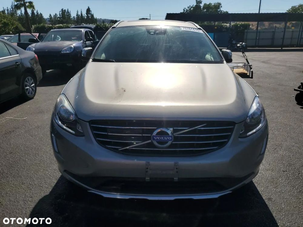 Volvo XC 60 - 6