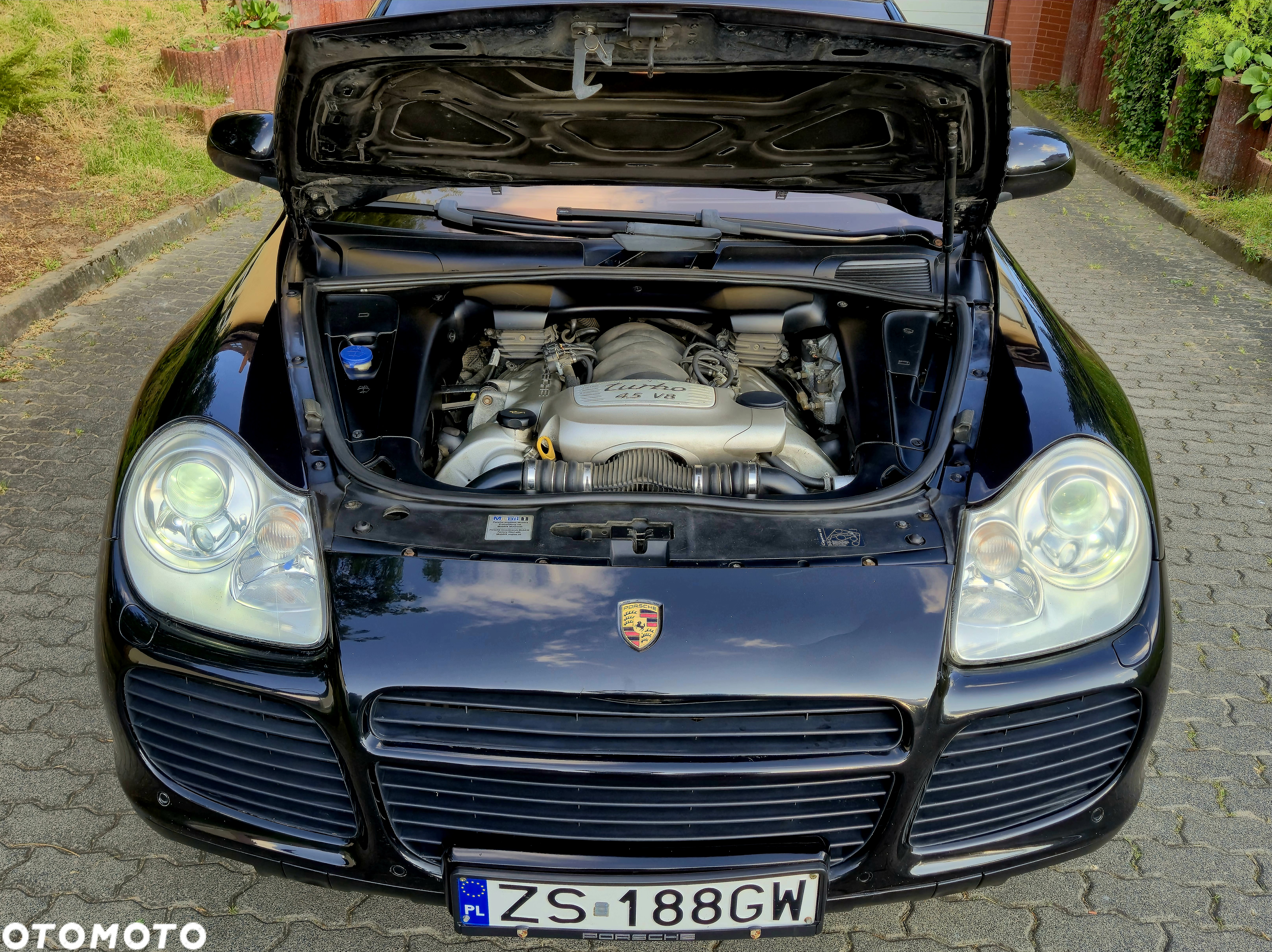 Porsche Cayenne Turbo - 12