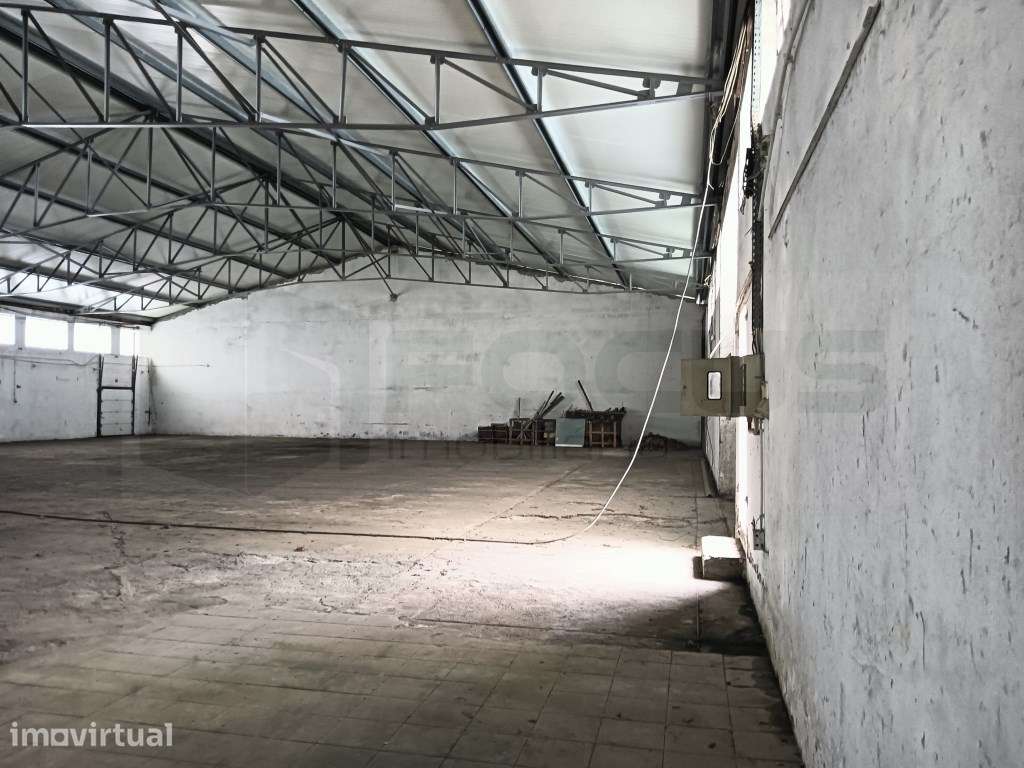 Armazém para venda - Zona Industrial Albergaria-a-Velha - Grande imagem: 2/9