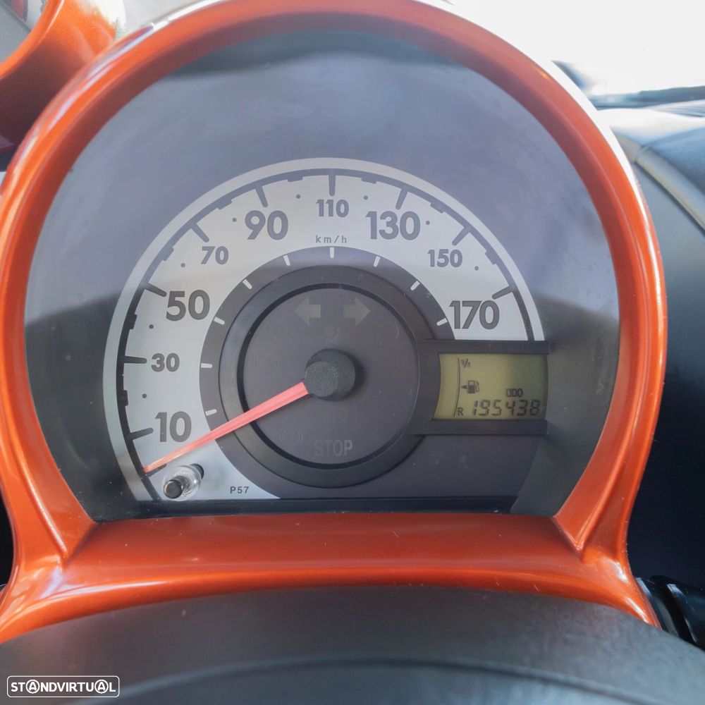 Toyota Aygo 1.0 Orange Edition - 16