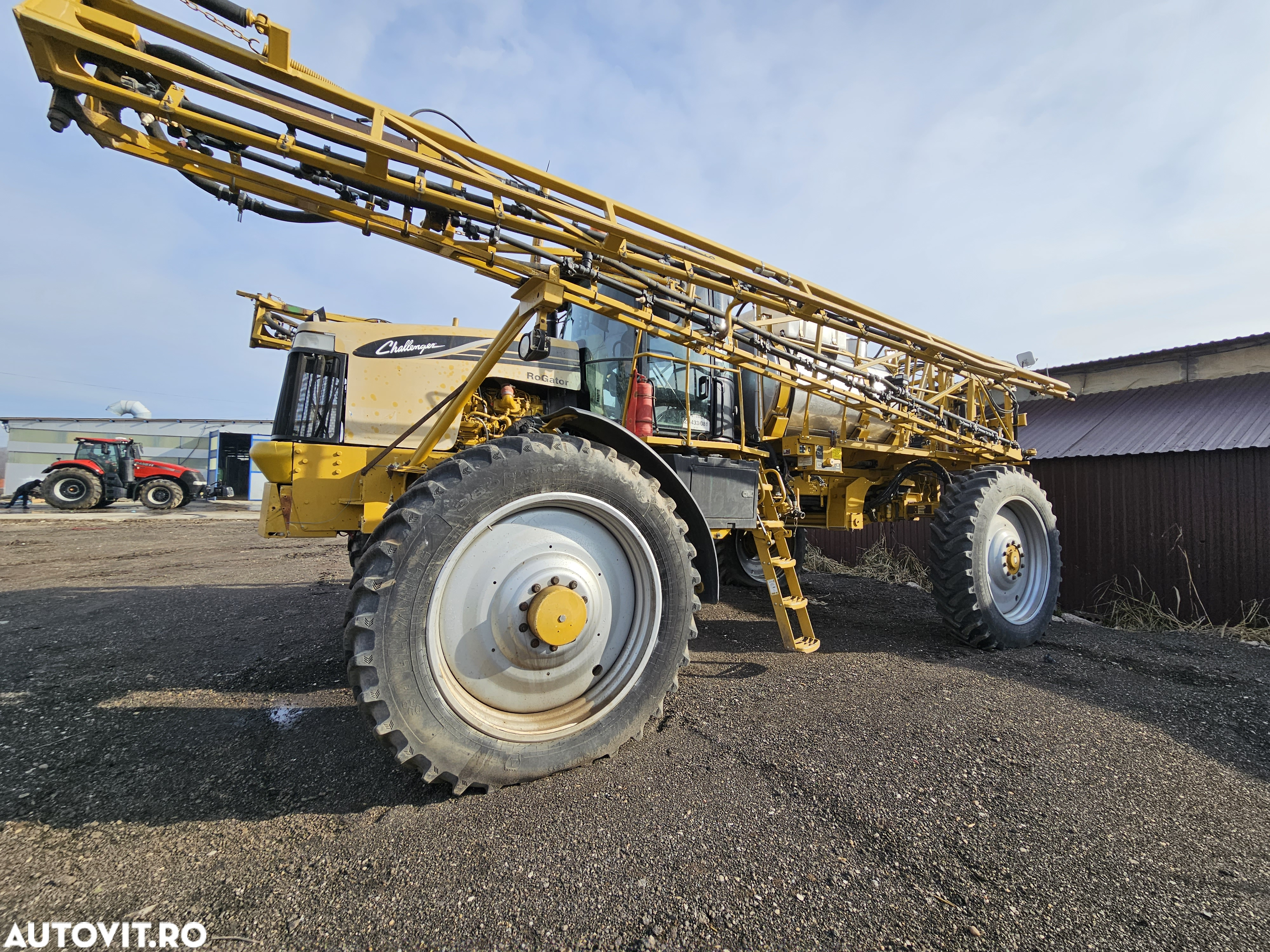 Challenger rogator Trimble - 7