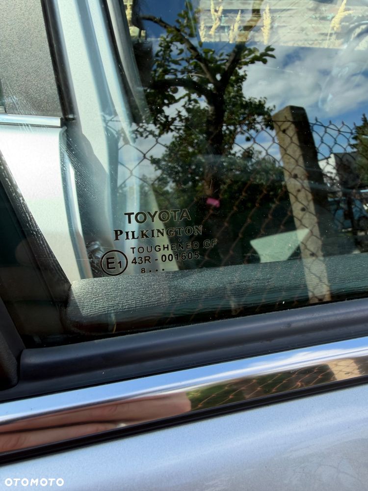 Toyota Avensis 1.8 Sol plus NAVI - 30