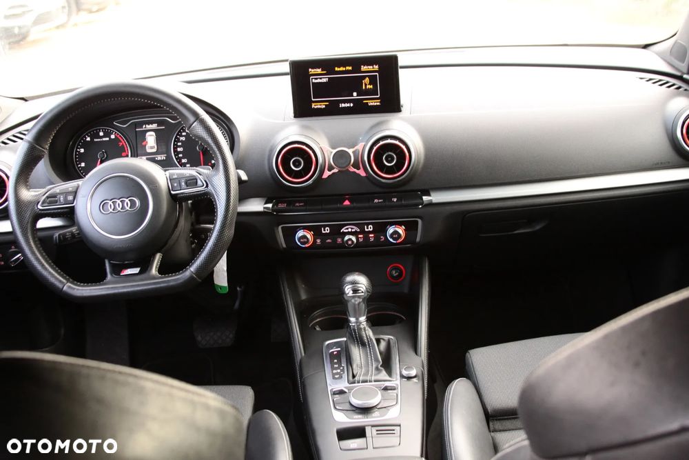 Audi A3 Sportback 1.4 TFSI S tronic S line Sportpaket - 13