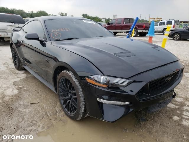 Ford Mustang - 1