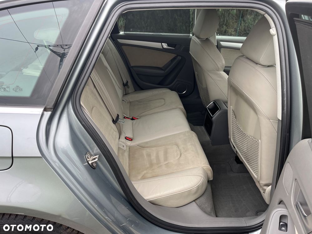 Audi A4 Avant 3.0 TDI DPF quattro S tronic S line Sportpaket - 12