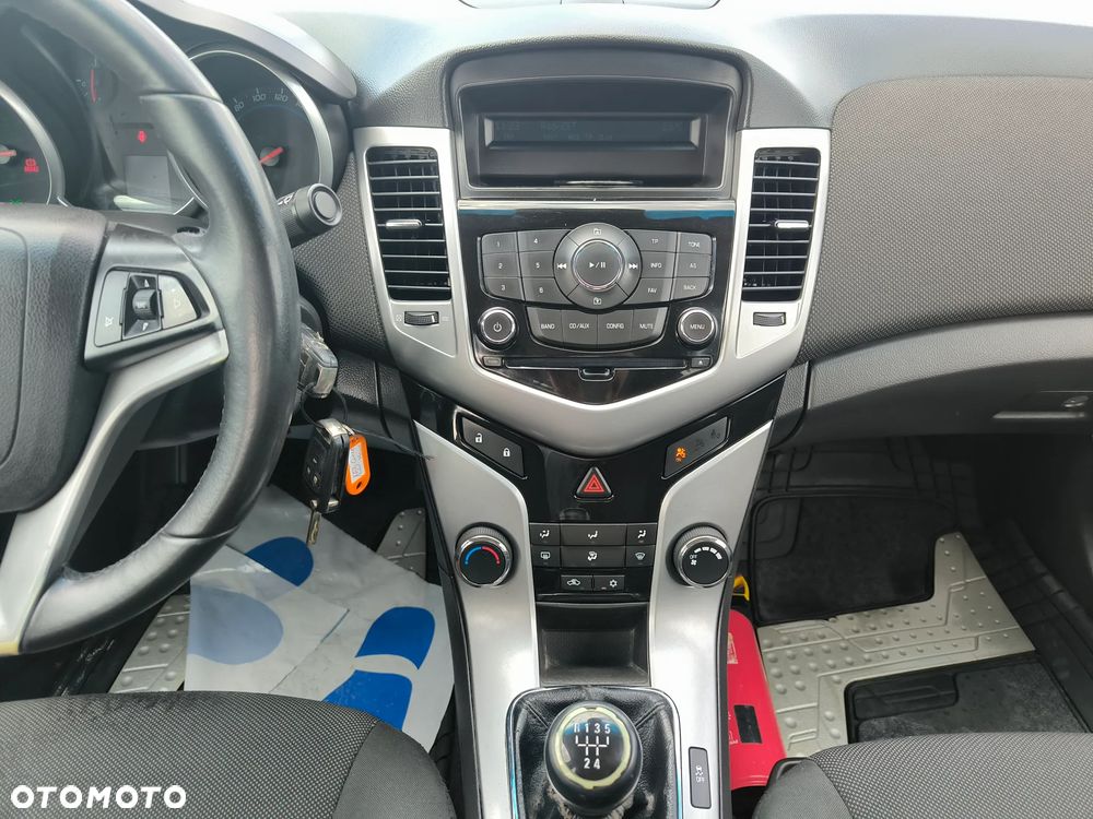 Chevrolet Cruze 1.8 LS (klm) - 16