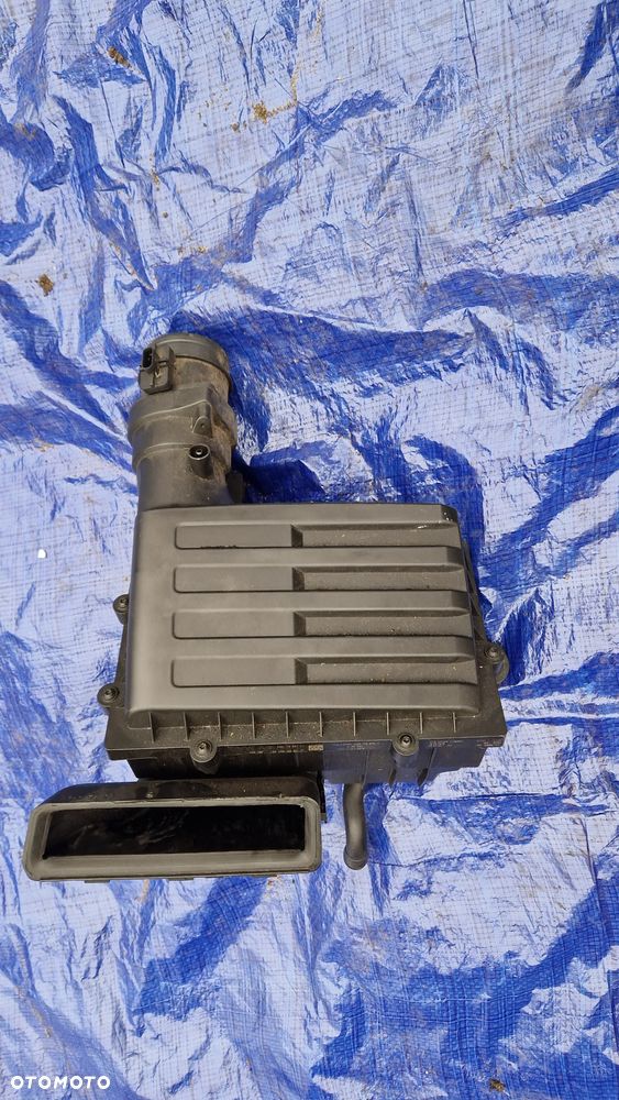 VW Passat B8 2.0tdi Arteon Superb III Obudowa filtra powietrza 5Q0129607AA