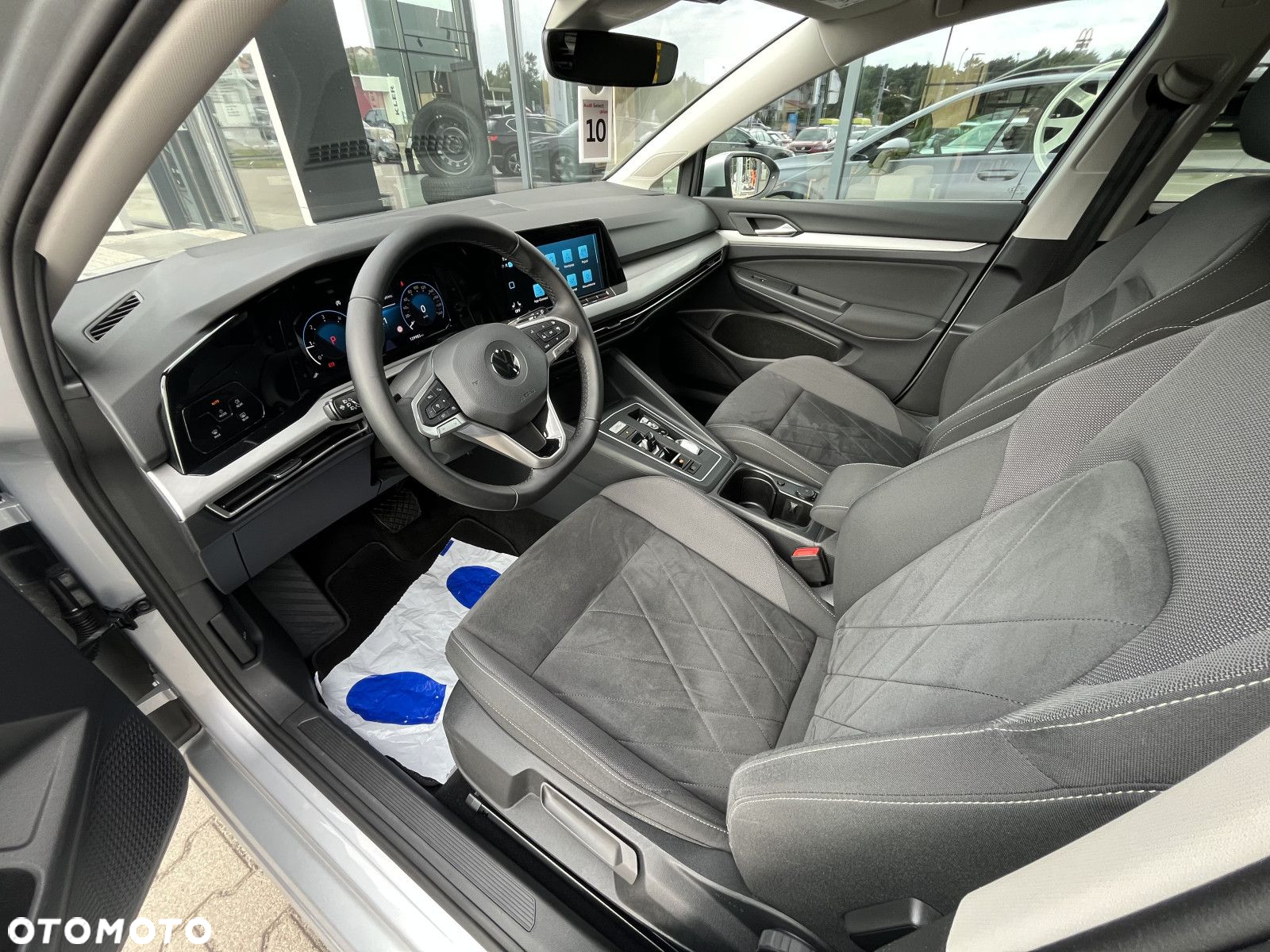 Volkswagen Golf - 12
