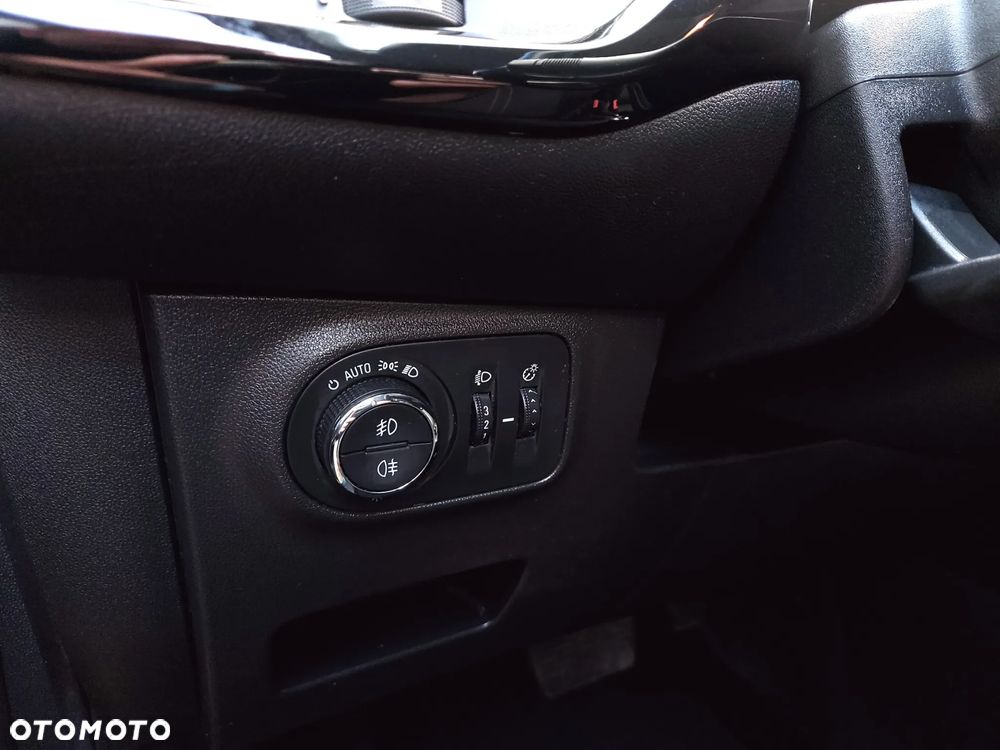 Opel Corsa 1.4 16V Automatik Color Edition - 30