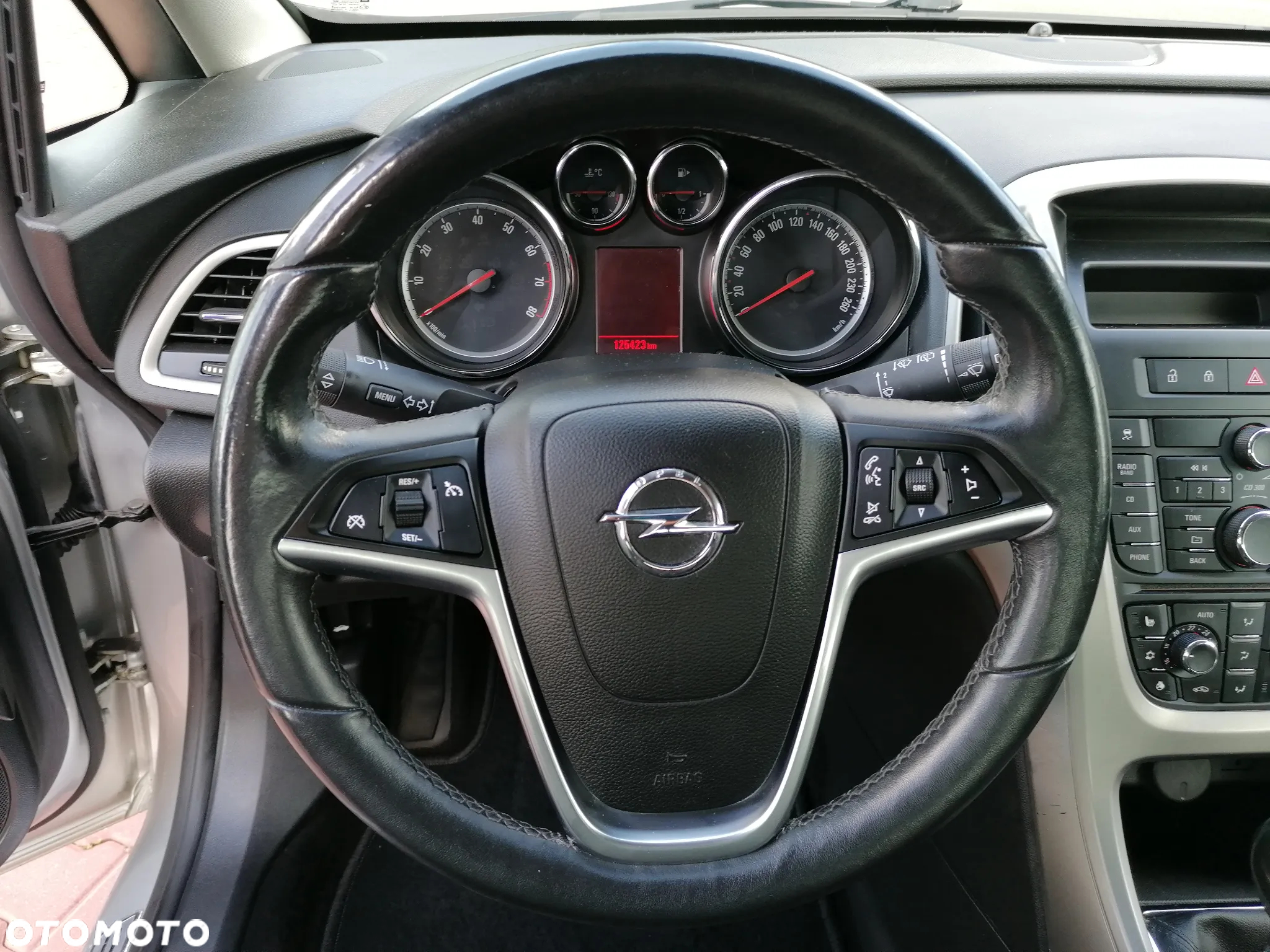 Opel Astra 1.4 Turbo 150 Jahre - 21